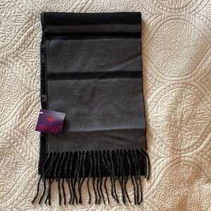 Phenix NWT Wool & Cashmere Scarf. Black & Gray.